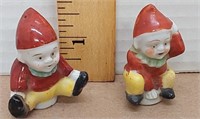 Vintage Gnome salt and pepper shakers. 1.5in