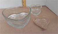 Glass heart trinkets