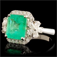 18K Gold Ring: 2.60ct Emerald & 0.77ctw Diamonds