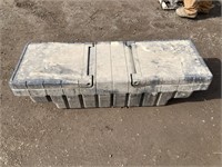 Truck tool box