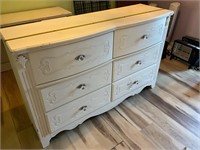 White dresser- sizes in pics