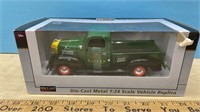 SpecCast 1/24 Oliver Flatbed Truck