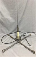 CB Antenna with magnetic base - Auto Wrench
