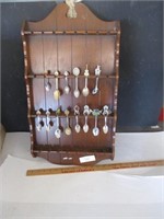 Display w/ 15 spoons