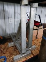 Aluminum ladder jacks