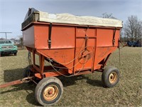 Grain wagon w/tarp, lights & implement tires