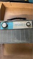 Vintage Sears Silvertone  18 Transistor Radio