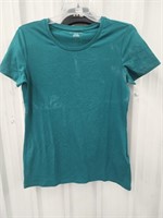 Size Small Amazon Essentials Women's t-shirt green