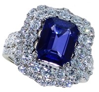 18kt Gold 5.26 ct Radiant Sapphire & Diamond Ring