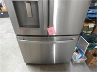 GE Refrigerator - see description for measurements
