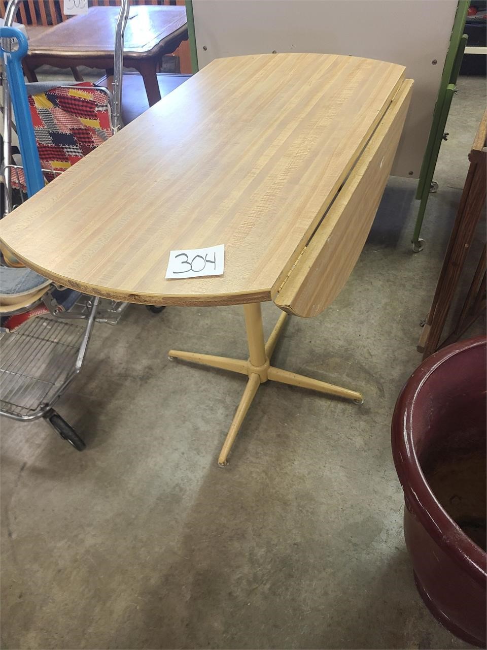 Drop leaf small table.