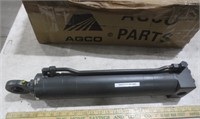 2 gray hydraulic cylinders, approx. 25" long