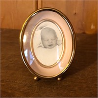 Nice Oval Footed Photo Frame with Baby Picture