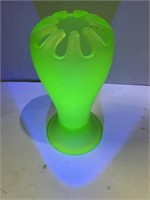 1930's TIFFIN URANIUM VASELINE SATIN GLASS VASE