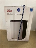 Chef Compact Refrigerator 4.4 cu ft