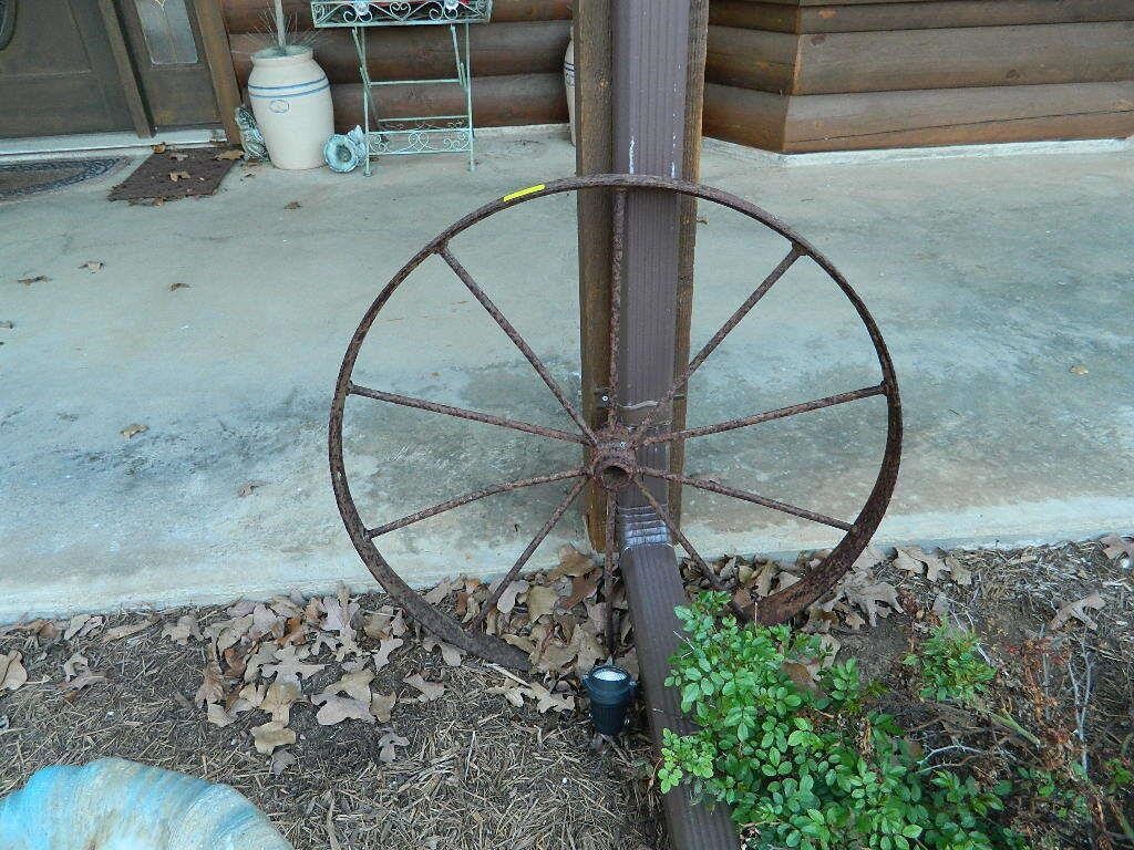 Metal Wagon Wheel 30"