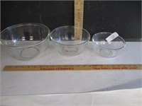 3 Glass bowls