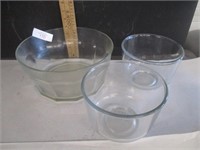 2 mixing bowls one 11" heavy glass bowl