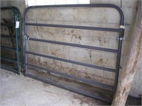 (1) NEW 6' GRAY STEEL GATE