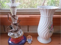 Lamp, Vase & Shelf Angel