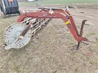 International 35 5 bar rake