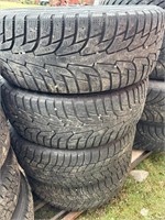 4 winter tires with aluminum rims: 225/55R 17