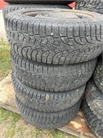 4 winter tires with rims: 195/60 R 15