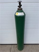 Compressed oxygen tank
