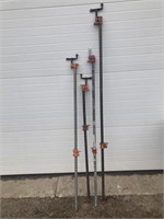 4 pipe clamps