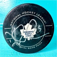 HAND SIGNED MAPLE LEAFS HOCKEY PUCK