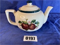 Tea Pot, Apple, 5" H, Ceramic