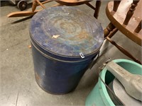 METAL CAN WITH LID