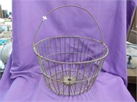 Wire Egg Basket 14x9"