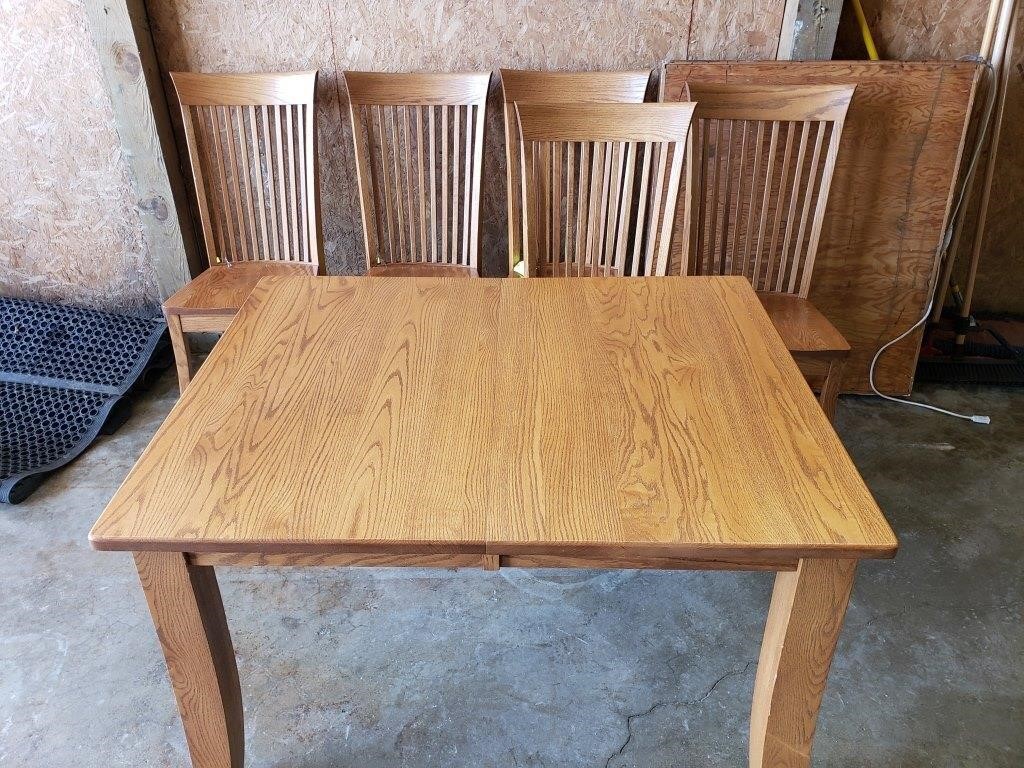 American Heritage Oak Table & (5) Chairs
