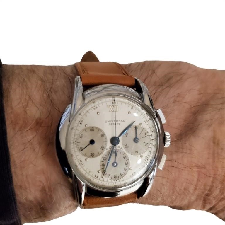 Universal GenÃ¨ve Compax chronograph in stainless