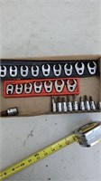 Snap-on ratchet  wrenches and hex sockets