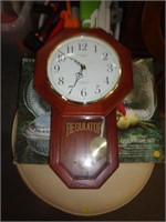 QUARTZ REGULATOR CLOCK / LW