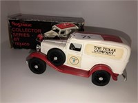 Nostaglic The Texas Company Ertl model van