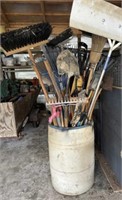 Yard Tools - Drum Full