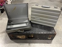 Lot- Vintage suitcase & 2 cases