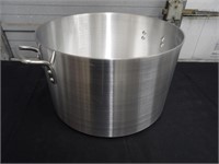 NEW Winco 34 QT ALUMINUM SAUCE POT