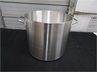 NEW  Winco 20 QT. ALUMINIM STOCK POT