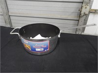 NEW Winco 7 quart saucepan