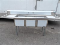90" Stainless Steel 3 Compartment SinkÂ
