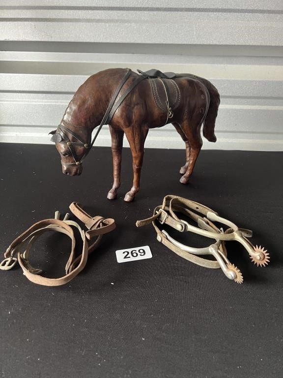 10" Horse, 2 Pr Stirrups U233