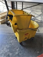 Rubbermaid Commercial Mop Bucket U234