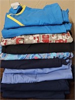 5 Pair Ladies Scrubs. Size Med. (Top & Pants)