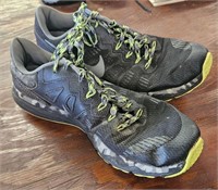Nikes Mens Dual Fusion Trail 2 Mens Shoes Size 10