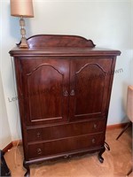Vintage chest of drawers drawers open and close