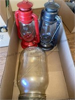2 Dietz lanterns enlarge glass jar with lid